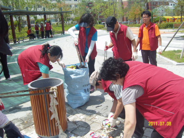 110708 화동못 수변공원 가꾸기 캠페인 개최 및 환경정비 실시